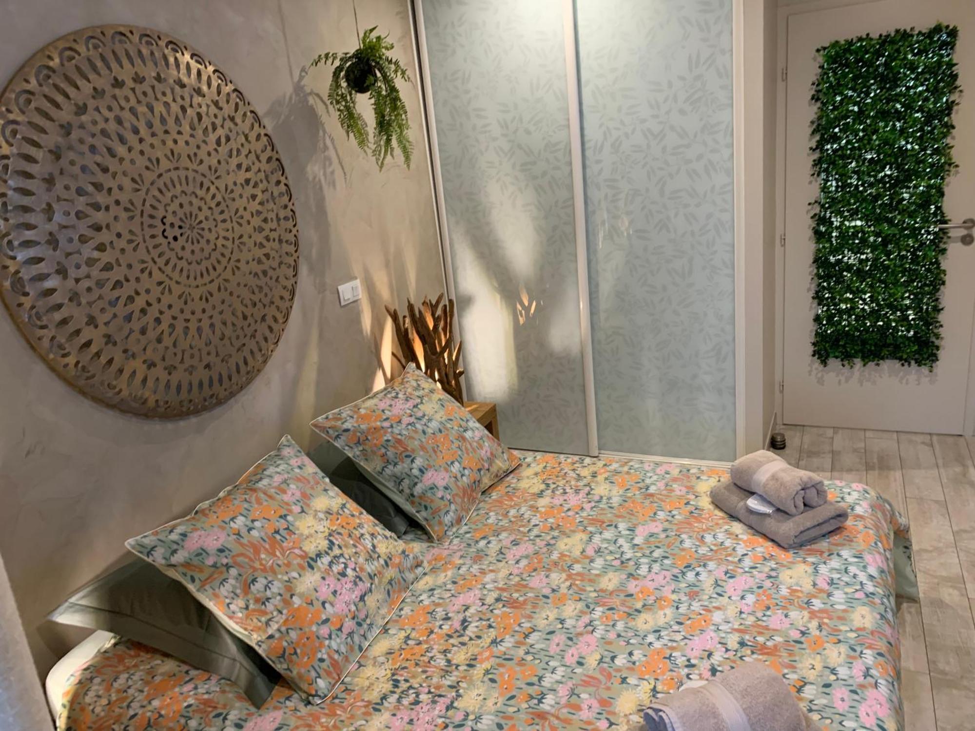 Le Paon Bleu Annecy Poisy Bed & Breakfast Ngoại thất bức ảnh